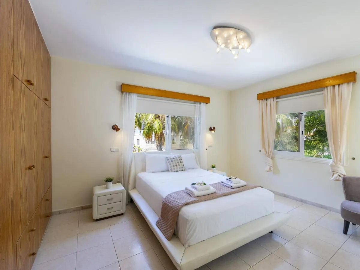 Meneou Seaside Mansion 7 Villa Larnaca 0*,