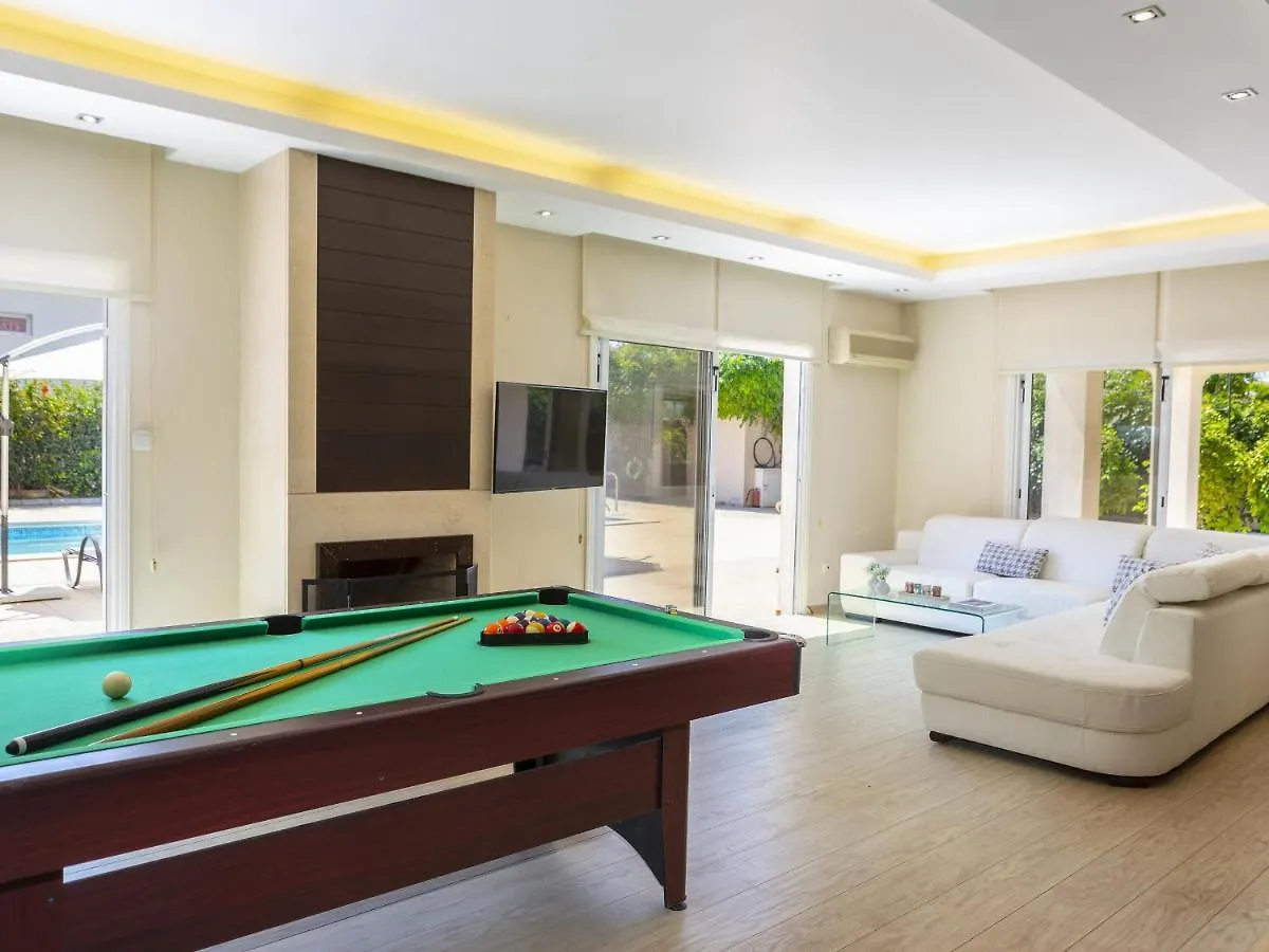 Meneou Seaside Mansion 7 Villa Larnaca
